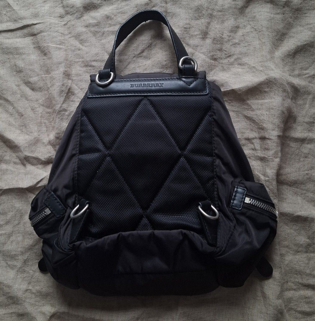 Burberry no sling (Category: Backpacks) located in Tanjay. Submitted by ukay_thriftybylj (Listing ID 1466231321, Image 2). Description: NO SLING color may vary due to lighting.