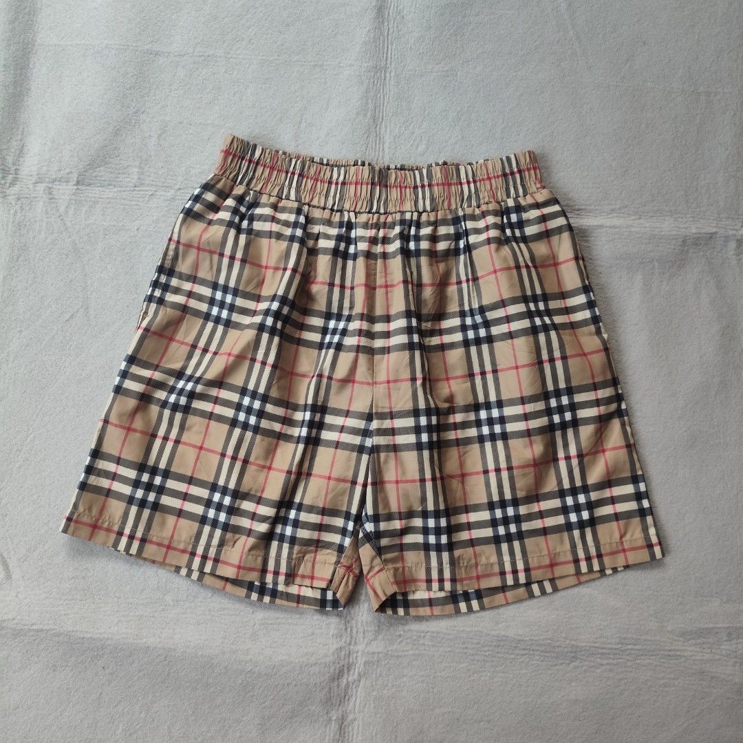 Burberry Short (Category: Shorts) located in Balamban. Submitted by winston.jude (Listing ID 1466274045, Image 1). Description: medium waist:28-34 length:18 leg opening:12 like new condition no issues 550+sf.