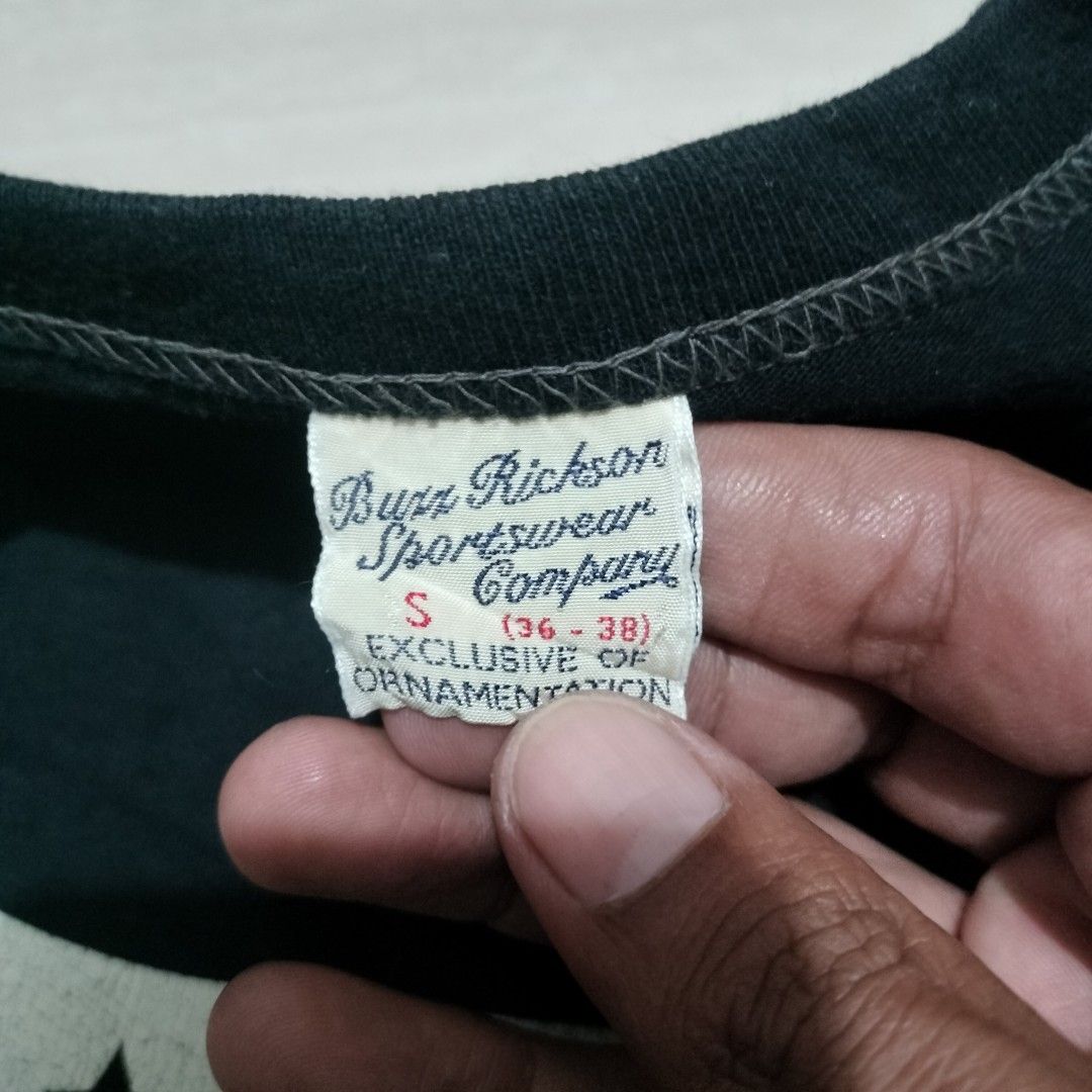 BUZZ RICKSON US ARMY SHIRT (Category: Tshirts & Polo Shirts ) located in Sariaya. Submitted by social_animalz (Listing ID 1466306337, Image 2). Description: 18.5 x 25.25 with cracks shipping fee is not included.