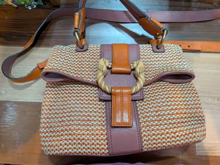 (Category: ) located in . Submitted by loveluvbuy (Listing ID 1466162709, Image 1). Description: .