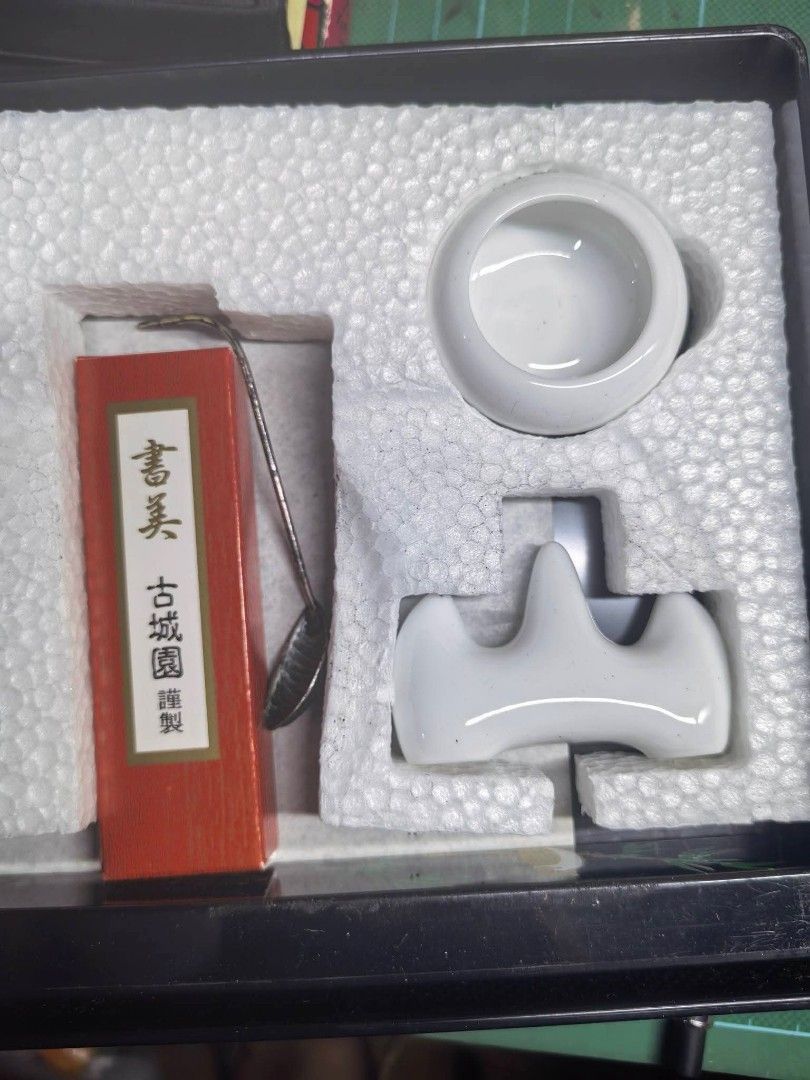 Calligraphy Set (Category: Craft Supplies & Tools) located in Cebu City. Submitted by dudes_villanueva (Listing ID 1466290342, Image 2). Description: Calligraphy Set Brand New 📌 In excellent condition..