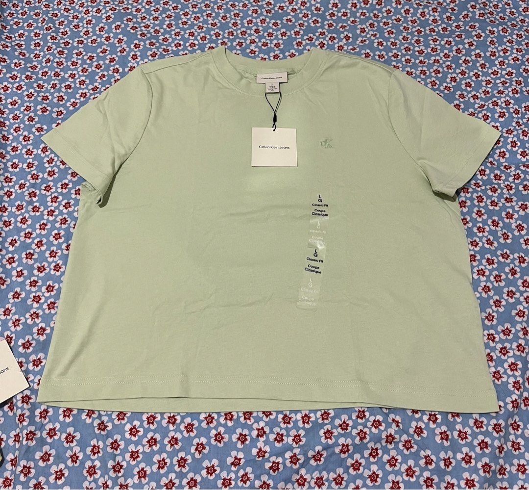 Calvin Klein Shirt (Category: Shirts) located in Caloocan City. Submitted by declutter_joy (Listing ID 1466288661, Image 1). Description: Brand New Classic Fit Shirt from Canada (Medyo iba color sa first picture due to lighting) NO COD PAYMENT FIRST (GCASH) BUYER WILL PAY SF Courier: Lalamove/Grab/Gogoxpress.