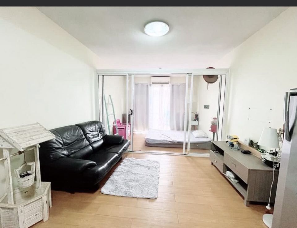 Capri Oasis Condo (Category: Refrigerators and Freezers) located in Manila. Submitted by speedshoot58451 (Listing ID 1466188288, Image 3). Description: Capri Oasis Condo Pasig near Ortigas, BGC , Eastwood ALBERO BLDG (2ND FLOOR) (P2.9M Only RUSH) 31 squaremeters Fully Furnished with veranda sliding door. 1 Bedroom Queensize bed Split type aircon Refrigerator Electric stove water heater dining table.