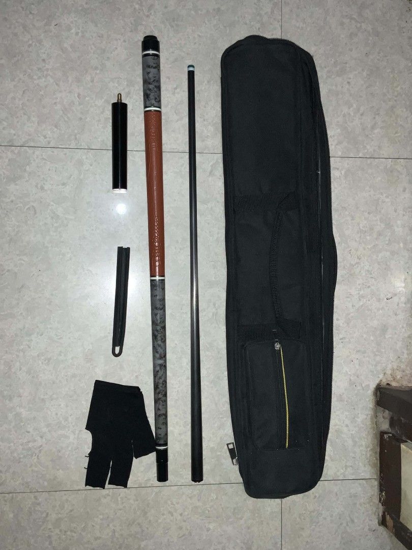 Carbon cue (Category: Other Sports Equipment and Supplies) located in Manila. Submitted by cleverdog.6713da (Listing ID 1466161549, Image 2). Description: SpaceX shaft carbon unbranded butt 12.5mm tip 19.6oz extension ready ( everything in the picture is included).