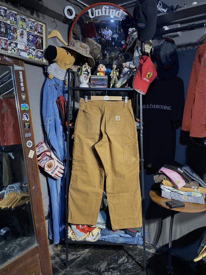 CARHARTT CARPENTER (Category: Jeans) located in San Pablo. Submitted by genesisllo24149 (Listing ID 1466187288, Image 1). Description: CARHARTT CARPENTER WAIST -> 30 LENGTH -> 36.5 THIGH -> 14.5 LEG OPENING -> 9.5 ISSUE -> REPAIRED /STAIN / SLICED CONDITION -> GOOD DM TO PURCHASE 📥 DISCLAIMER: - Please manage your expectations, posted items are preloved, used & thrifted -Actual color may vary due to lighting -Flaker will be posted.