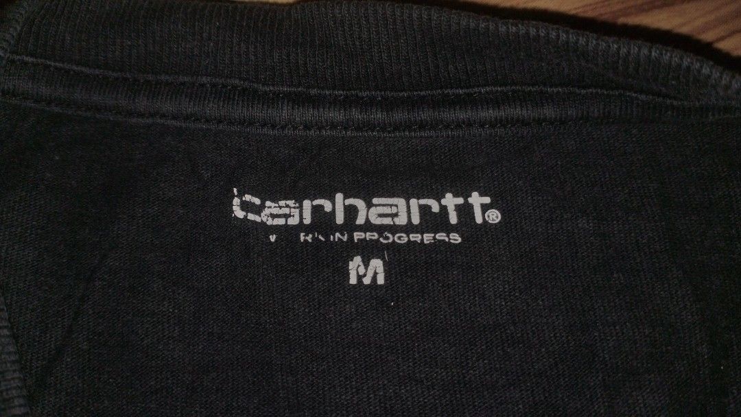 Carhartt college tee (Category: Tshirts & Polo Shirts ) located in Bulacan. Submitted by ryldeal030912 (Listing ID 1466156766, Image 3). Description: very good condition medium 20" width 27" lenght.