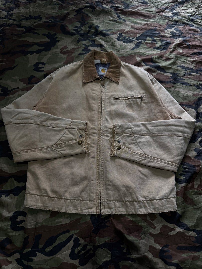 Carhartt detroin 80’s (Category: Coats, Jackets and Outerwear) located in Malaybalay. Submitted by jelter (Listing ID 1466179134, Image 1). Description: Carhartt Detroit jacket Vtg 80’s Dimes 23x26 No patch design Issue: patchMark at the chest pocket Verry good condition .