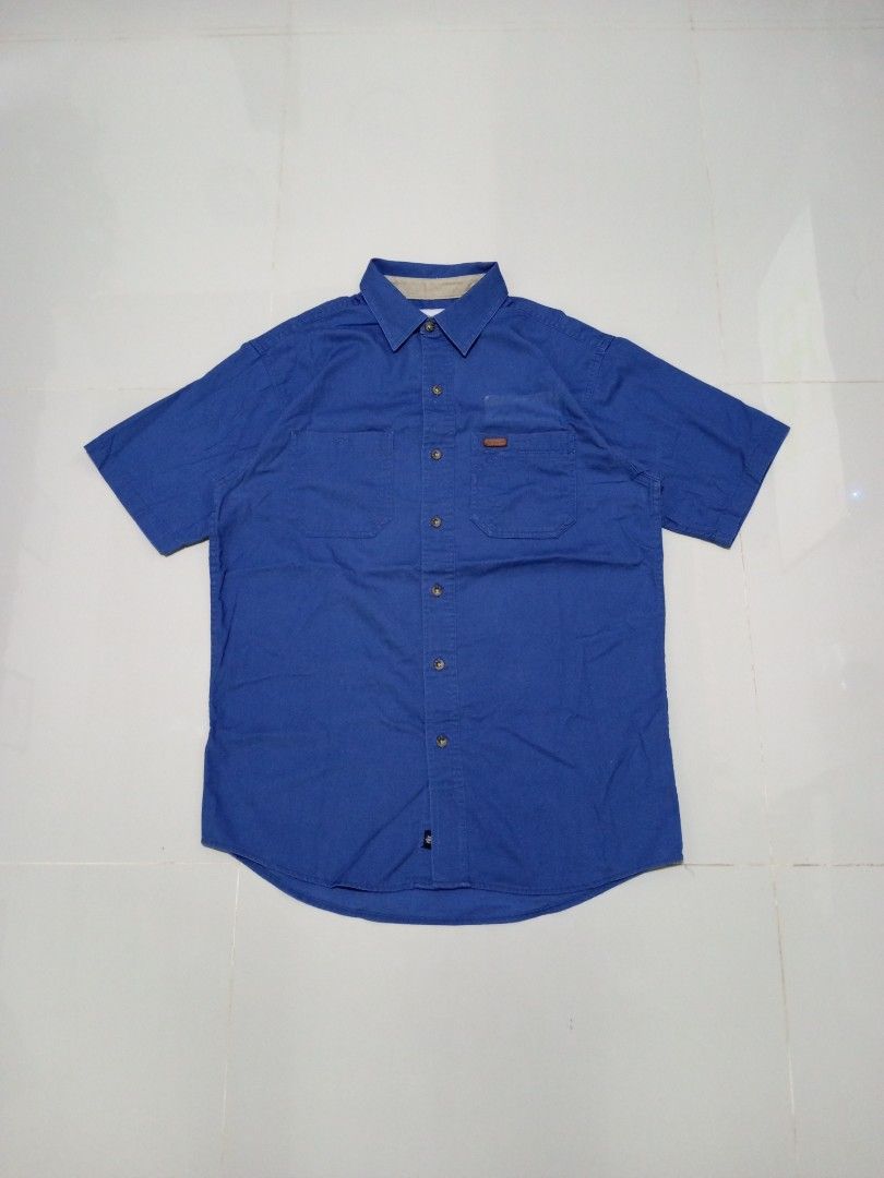 Carhartt workwear polo (Category: Activewear) located in Manila. Submitted by _t20hrift (Listing ID 1466288063, Image 2). Description: Carhartt workwear polo Size • Medium up to Large Excellent condition Width •22.5 Length • 29.
