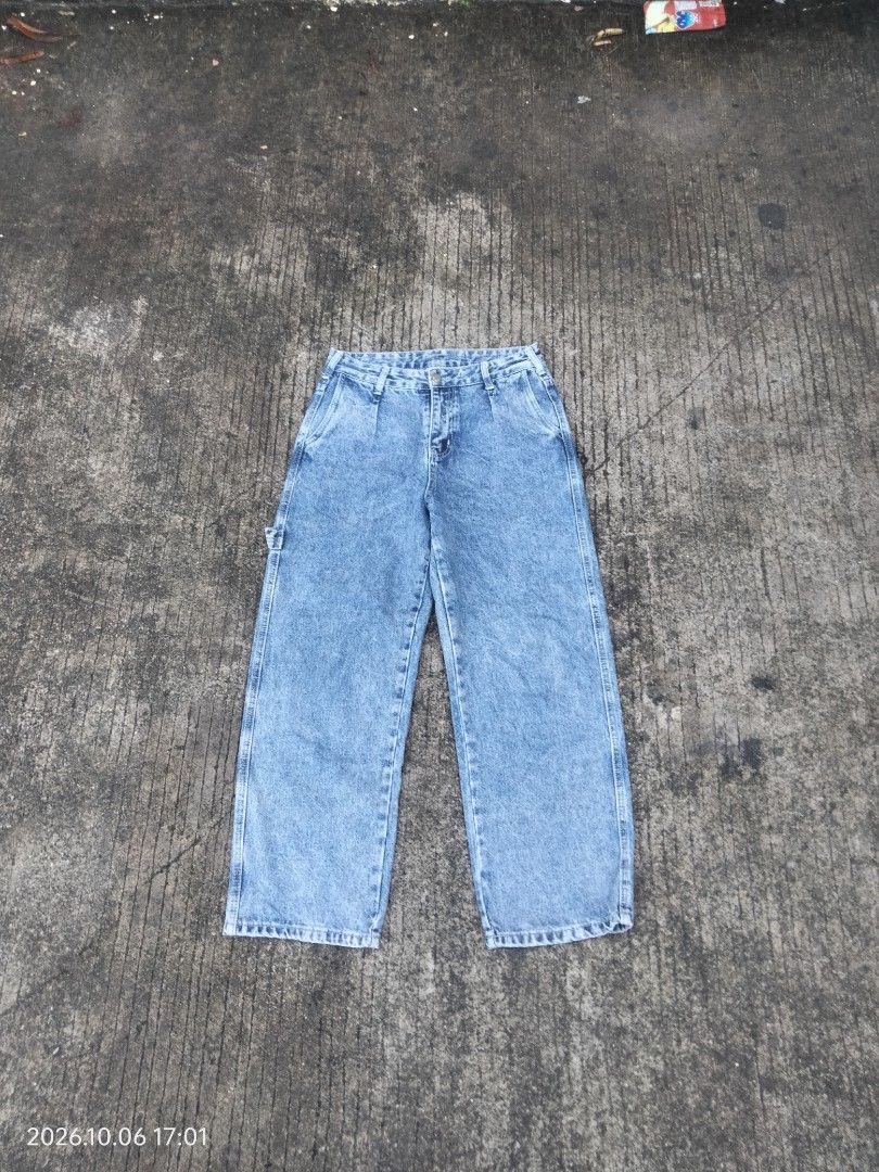 Carpenter Pants (Category: Jeans) located in Caloocan City. Submitted by haruconcep52476 (Listing ID 1466315186, Image 1). Description: Dimensions W31×L39 Good condition Color rate 9.5 No issue.