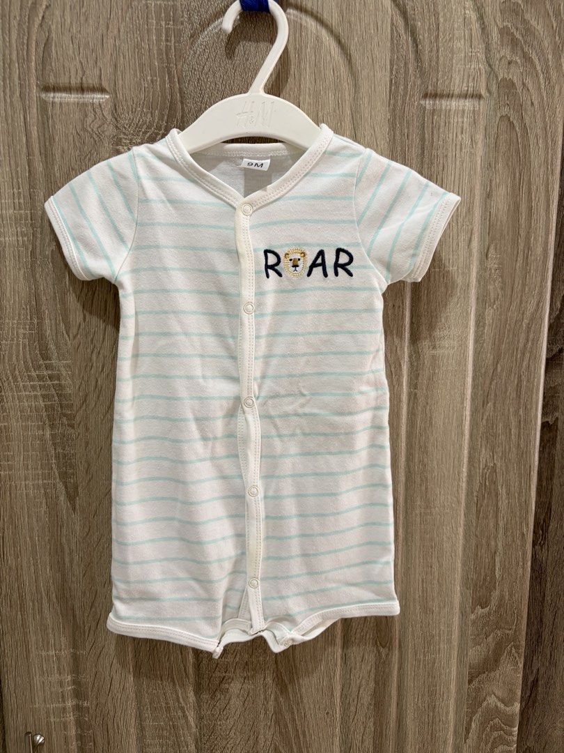 Carters Onesie (Category: Babies & Kids Fashion) located in San Fernando. Submitted by superdealitems (Listing ID 1466169421, Image 1). Description: Best fit to 3-6 and 6-9 months baby 9 months on tag small size.