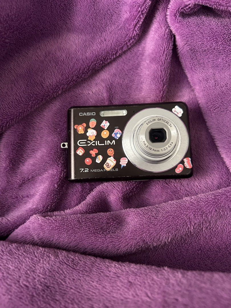 Casio Exilim (Category: Cameras) located in Manila. Submitted by digitelle (Listing ID 1466184067, Image 1). Description: -price slightly negotiable -working just sometimes glitch needs to focus the cam to get great results -clear output -flash working -pm for more samples.