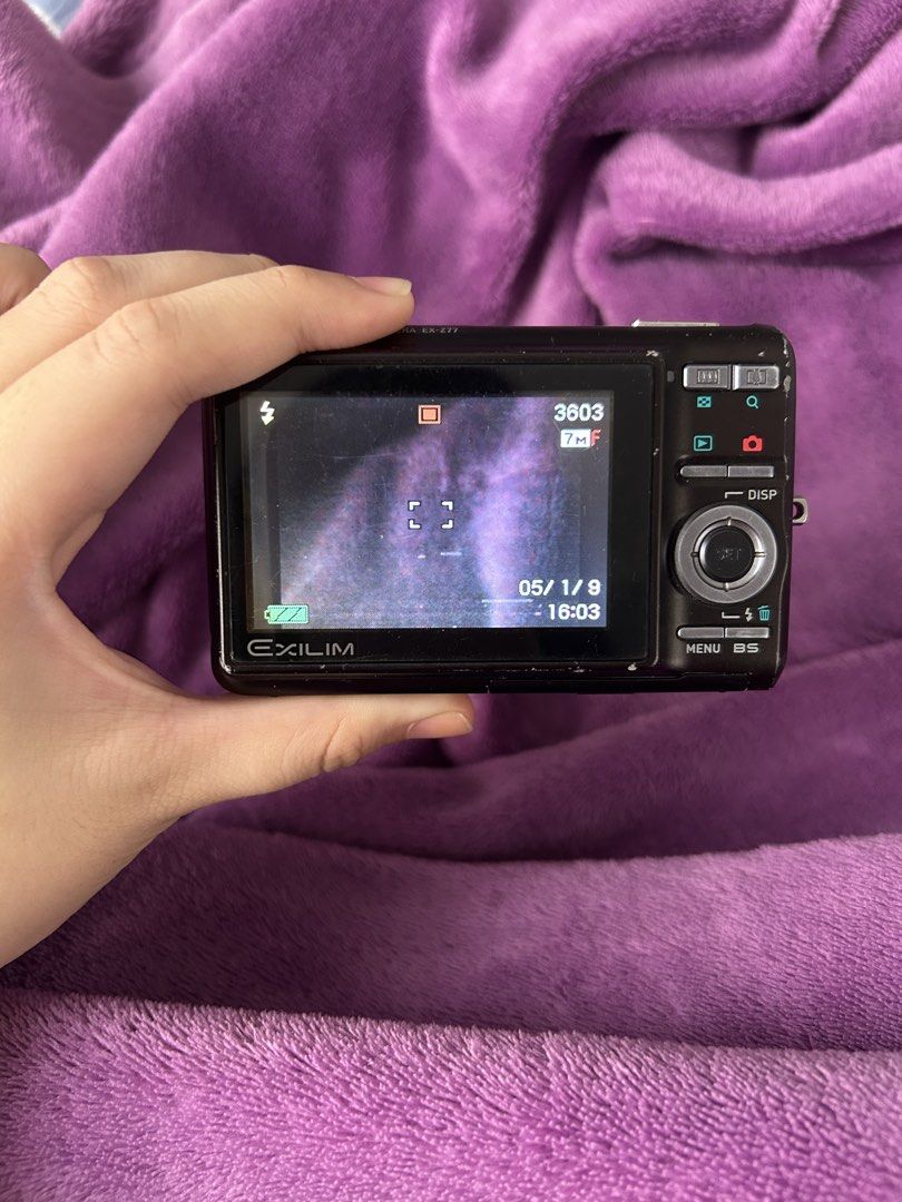 Casio Exilim (Category: Cameras) located in Manila. Submitted by digitelle (Listing ID 1466184067, Image 2). Description: -price slightly negotiable -working just sometimes glitch needs to focus the cam to get great results -clear output -flash working -pm for more samples.