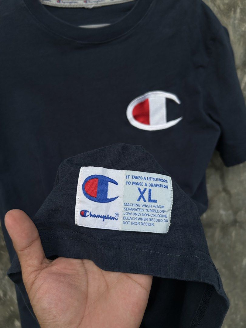 Champion Big Logo Tee (Category: Tshirts & Polo Shirts ) located in Tuguegarao City. Submitted by 2giefinds (Listing ID 1466255185, Image 3). Description: Size: LARGE Actual size Dimes: W:20 x L:28 Condition: Excellent - As new Color Rate: 10/10 Issue: Cut neck tag.