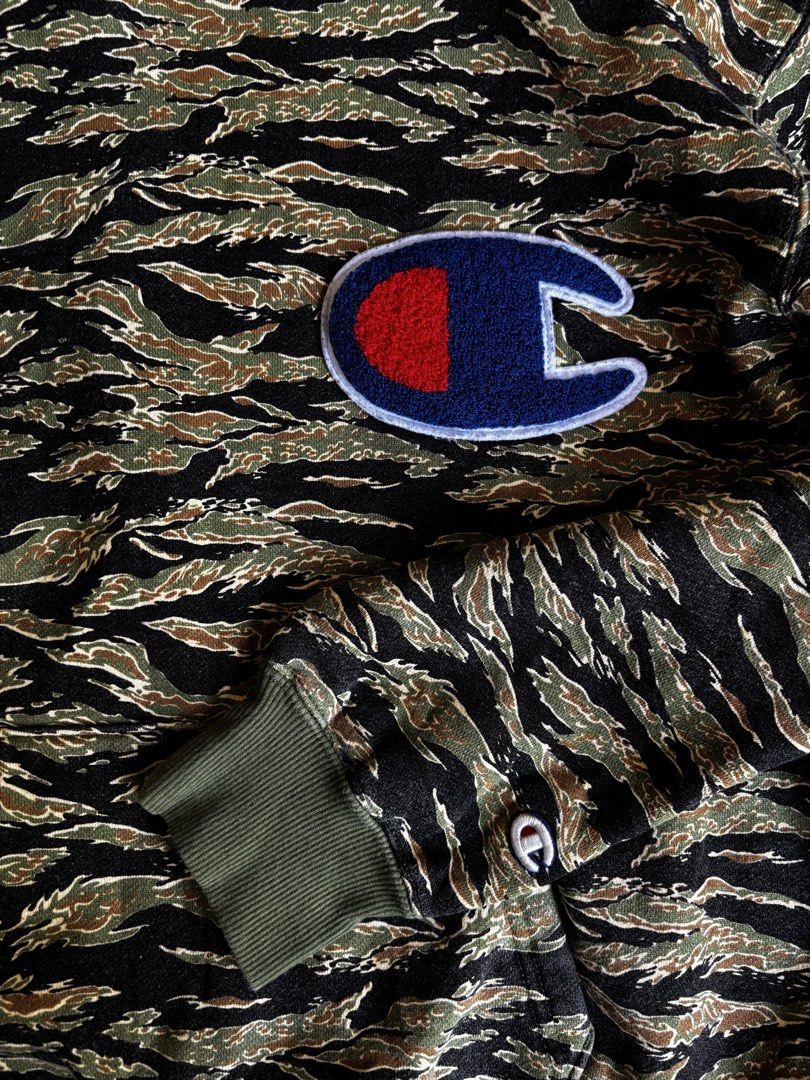 Champion Camouflage Hoodie (Category: Coats, Jackets and Outerwear) located in Cavite. Submitted by prelovedbyreluv (Listing ID 1466201382, Image 2). Description: free ship 24x24 boxy fit .