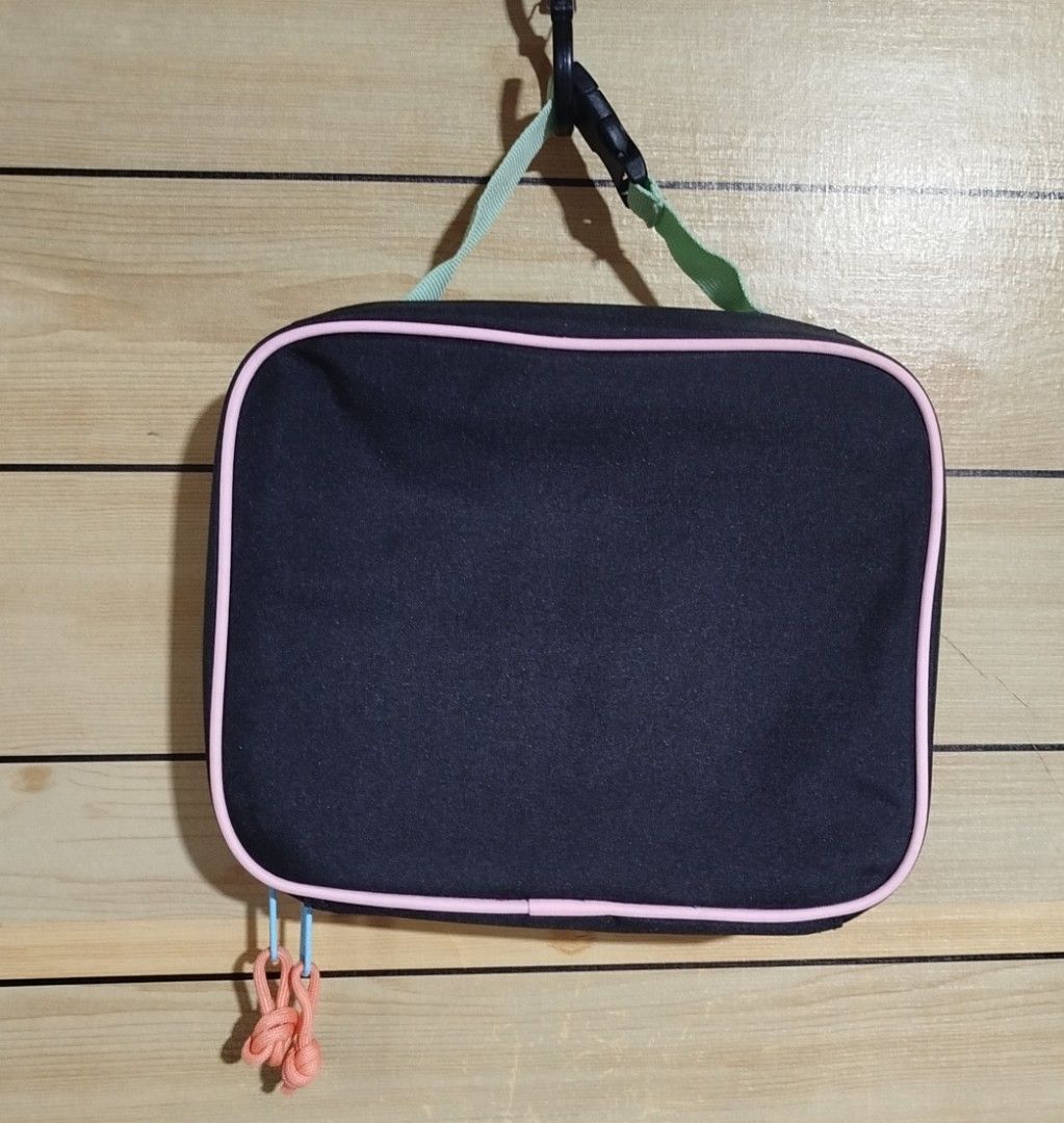 Champion Lunch Bag Black Multi Color (Category: Luxury Bags & Wallets) located in Taguig. Submitted by giango1313 (Listing ID 1466160236, Image 2). Description: - Brand new with original store tags attached - Authentic Black Champion insulated lunch bag - Eye-catching pastel rainbow logo lettering on the front - Light green top handle equipped with a convenient buckle clasp - Stylish blue zipper trim with peach-colored cord pulls - Insulated silv