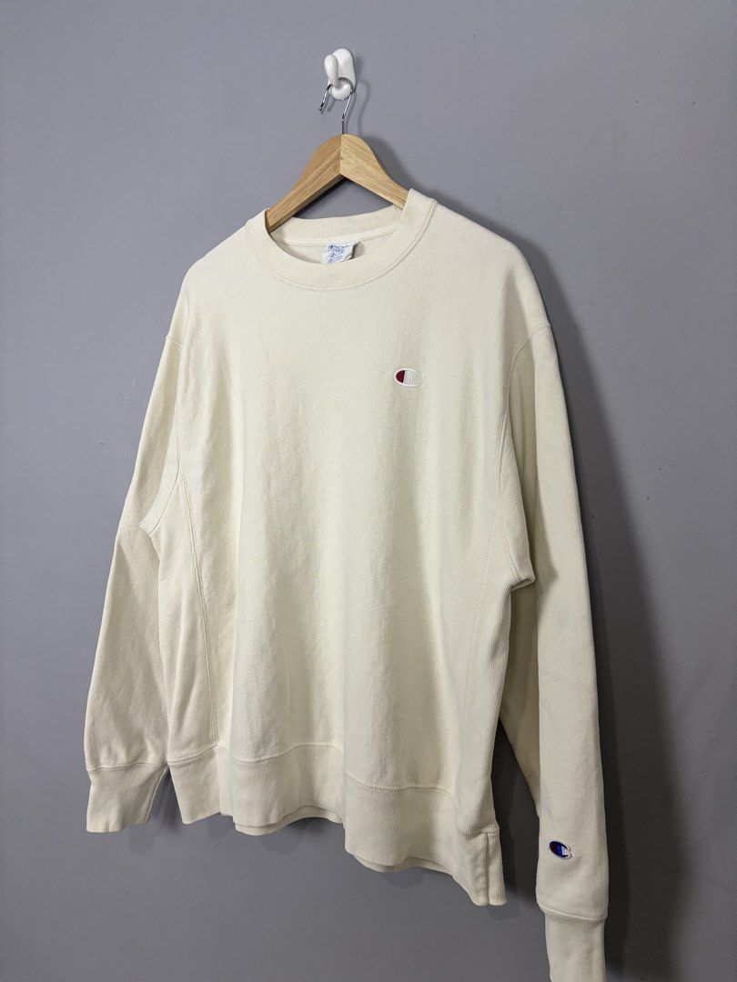 Champion Reverse Weave Cream Sweatshirt Size Large (Category: Coats, Jackets and Outerwear) located in Mabalacat. Submitted by doughnutthrift (Listing ID 1466193369, Image 3). Description: CHAMPION REVERSE WEAVE CREWNECK SWEATSHIRT Excellent condition W- 23” L- 29” No issues .