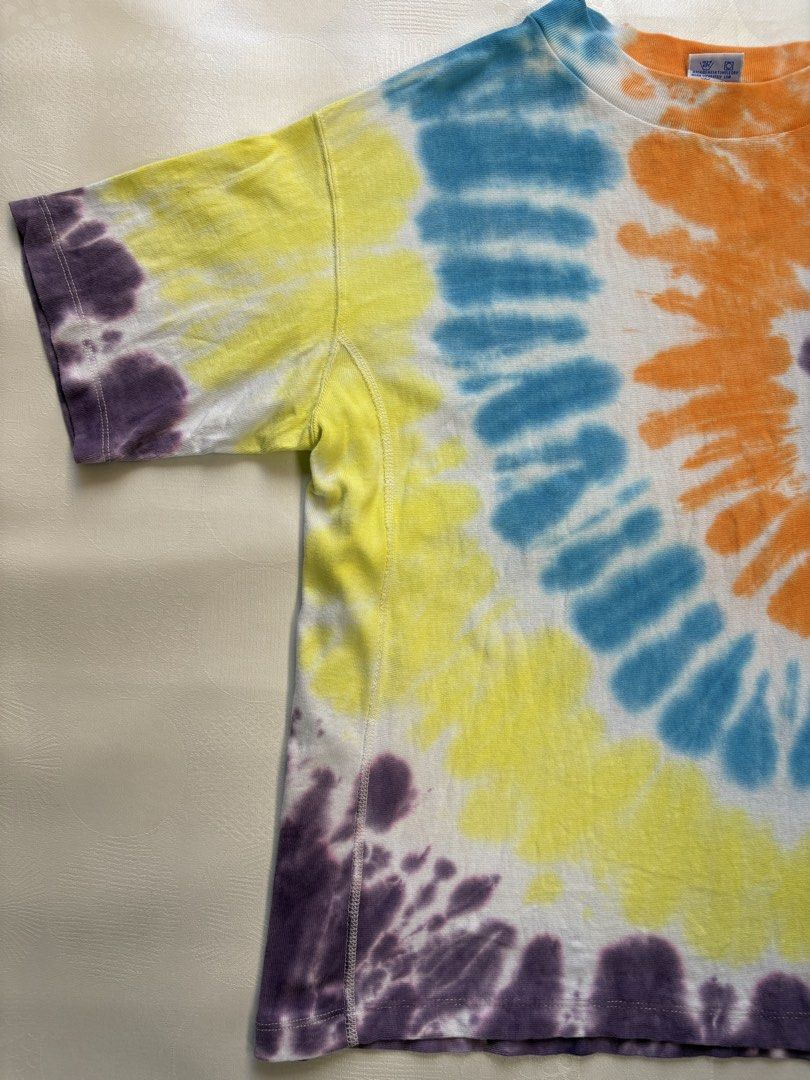 Champion Reverse Weave Tie-Dye Tee (Category: Tshirts & Polo Shirts ) located in Tacurong. Submitted by kmthrift19 (Listing ID 1466265040, Image 3). Description: Dimes: W20.5xL24 Condition: 9/10 Size on tag: Medium Issue: None.