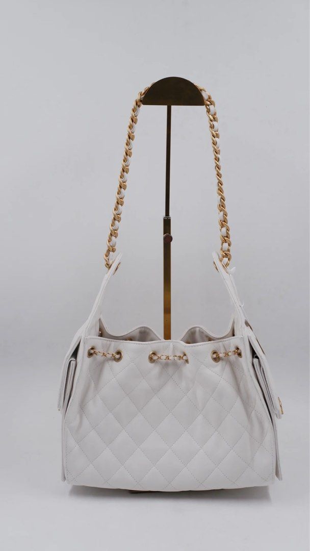 Chanel c25 small (Category: Luxury Bags & Wallets) located in Quezon City. Submitted by slluxury_ph (Listing ID 1466286111, Image 2). Description: Onhand Chanel c25 Complete inclusion.