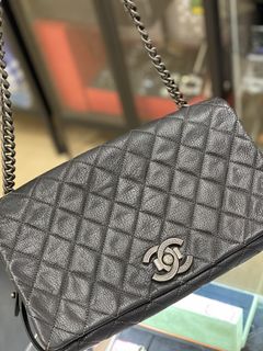 (Category: ) located in . Submitted by ys-luxe.com (Listing ID 1466208766, Image 1). Description: .