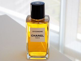 (Category: ) located in . Submitted by neomieperfumeshop (Listing ID 1466164140, Image 1). Description: .