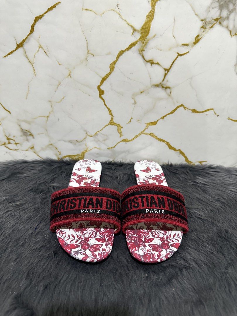 Christian Dior dway (Category: Flats & Sandals) located in Marikina City. Submitted by georgiaprelovestuff (Listing ID 1466188329, Image 1). Description: size 39 PLEASE READ BEFORE MAKING AN OFFER: 🔹No inclusions since this is preloved 🔹NO to low ballers please 🔹NO meetups due to busy schedule 🔹If you make an offer, please get the item let's not waste each other's time 🔹NO return NO exchange NO cancellation 🔹Please manage your expectation s