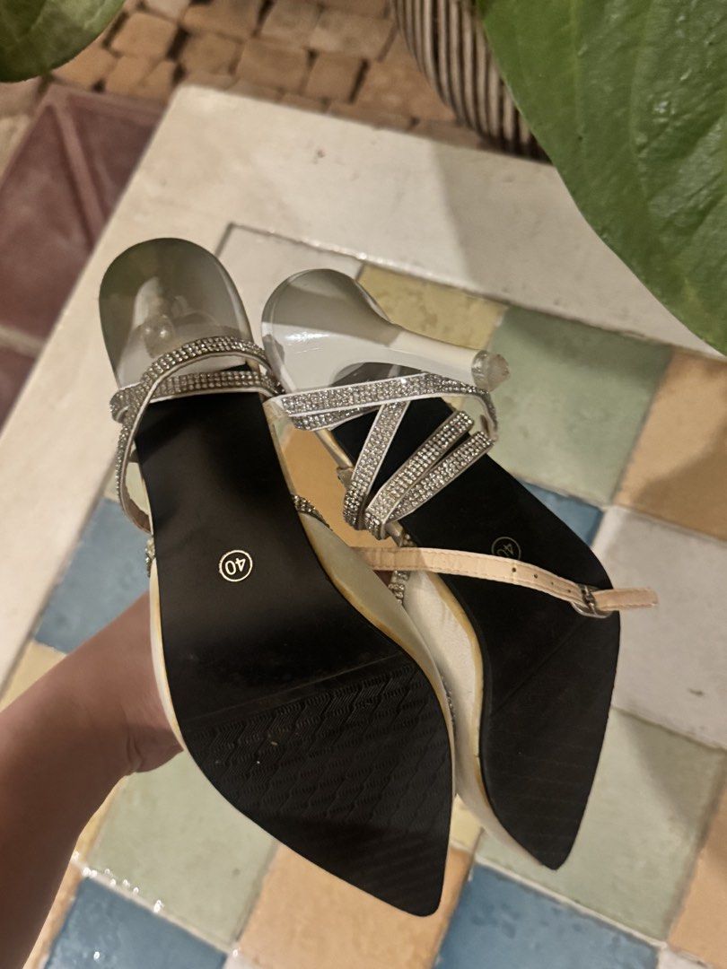 Classic elegant heels with ribbon (Category: Dress Shoes) located in Manila. Submitted by namiskyumi (Listing ID 1466301622, Image 3). Description: .
