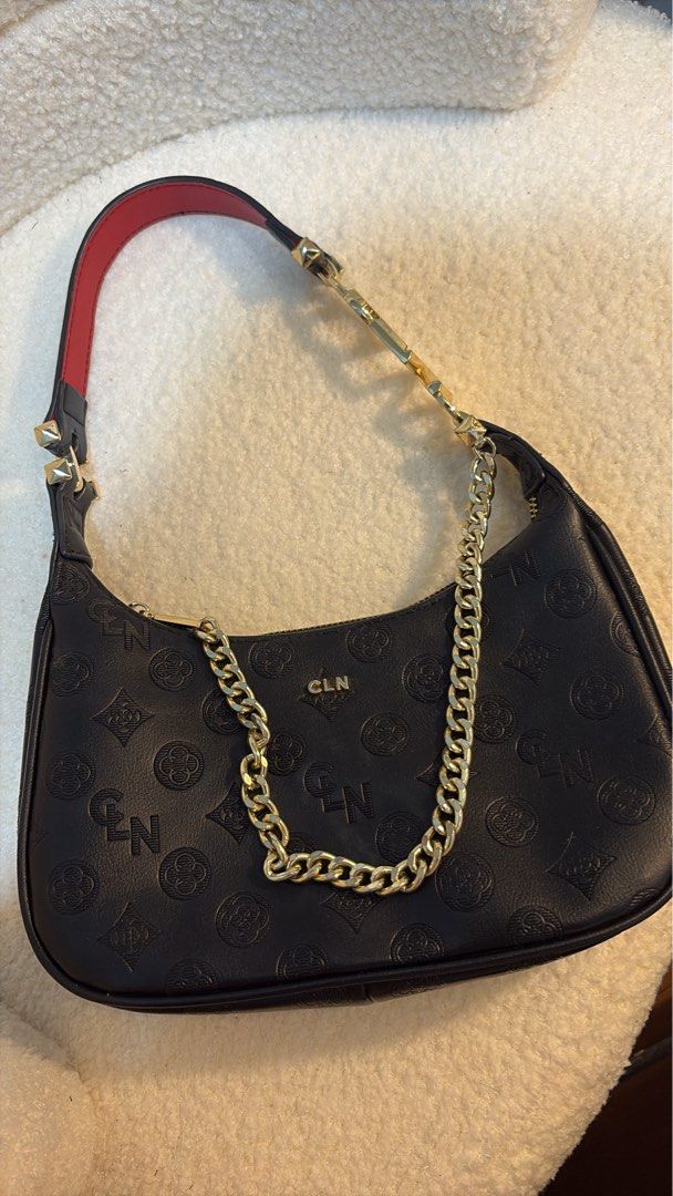CLN SHERAH (Category: Shoulder Bags) located in Candaba. Submitted by airamaeten73900 (Listing ID 1466305348, Image 2). Description: 2k nego 2x nagamit.