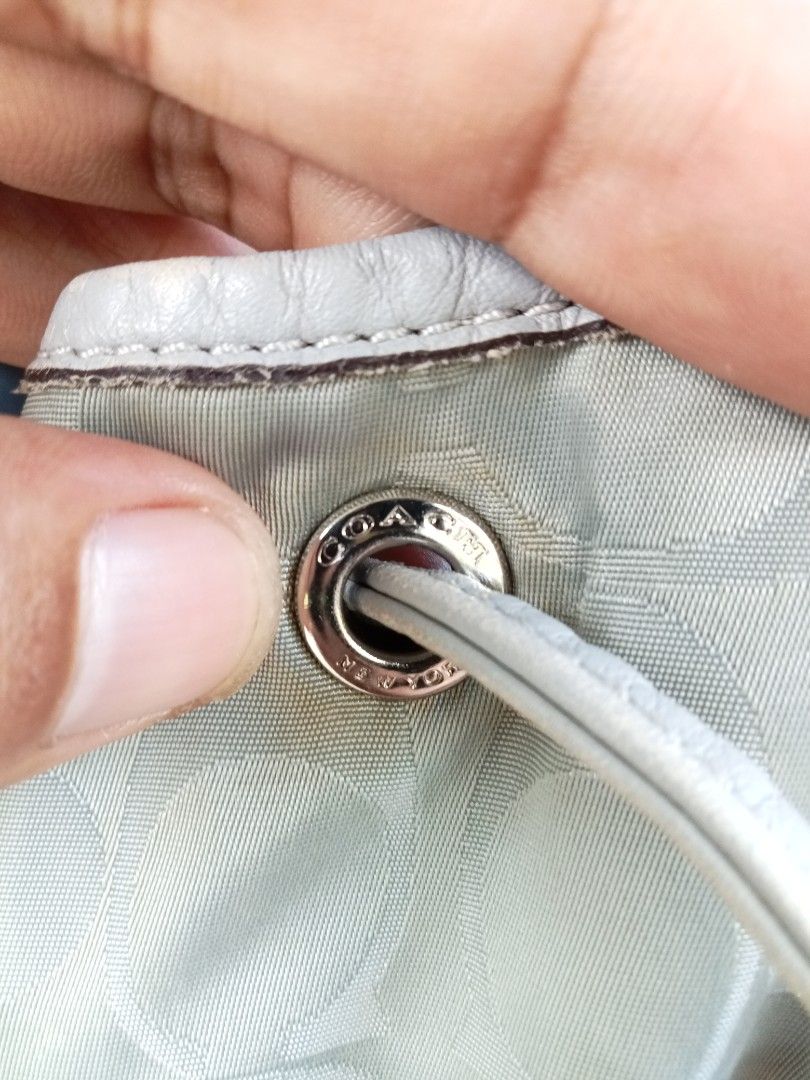 Coach backpack (Category: Luxury Bags & Wallets) located in Manila. Submitted by chinoluxx (Listing ID 1466164234, Image 3). Description: excellent condition no issue.
