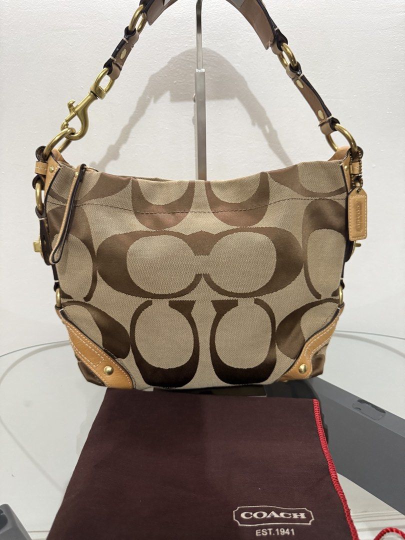 Coach carly medium (Category: Luxury Bags & Wallets) located in Manila. Submitted by baglover1111 (Listing ID 1466323203, Image 2). Description: Like new condition No any issue With orig coach dustbag Guaranteed authentic .