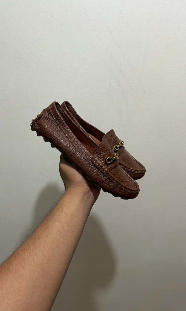 Coach crosby driver (Category: Loafers) located in Koronadal. Submitted by mannylagada880 (Listing ID 1466179402, Image 3). Description: in good condition ship nationwide ✈️.