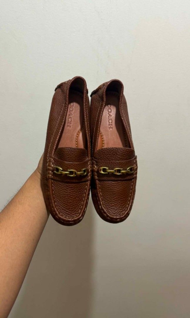 Coach crosby driver (Category: Loafers) located in Koronadal. Submitted by mannylagada880 (Listing ID 1466179402, Image 2). Description: in good condition ship nationwide ✈️.