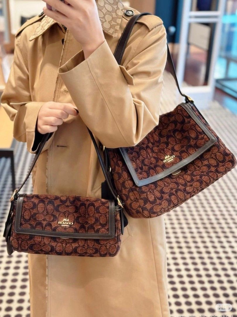 Coach Etta Flap Med/Smal Shoulder Bag (Category: Shoulder Bags) located in Manila. Submitted by msddirectfactoryoutlet (Listing ID 1466300762, Image 1). Description: .