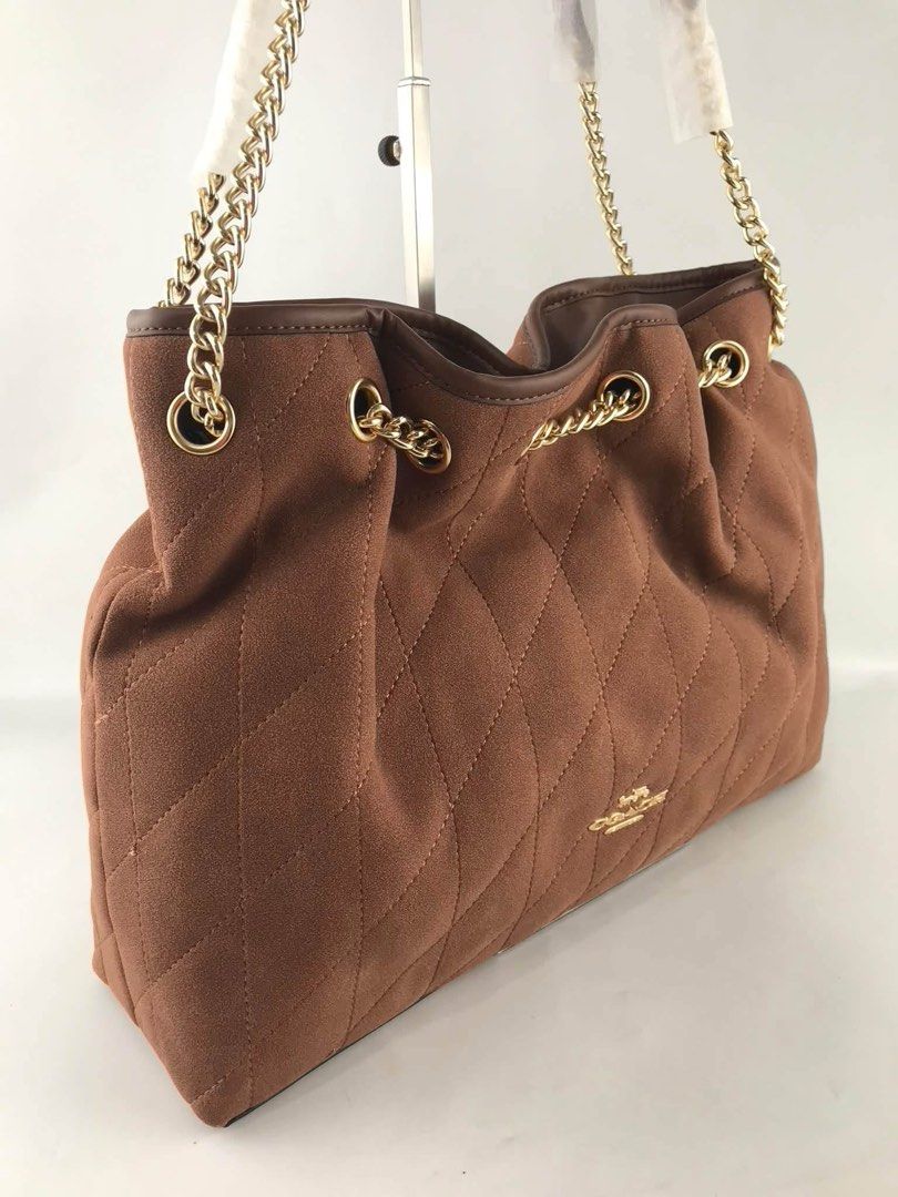 Coach Evelyn Medium (Category: Shoulder Bags) located in Binan City. Submitted by pinkykeenshop (Listing ID 1466169759, Image 3). Description: .