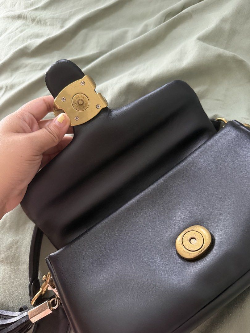 Coach Leather Pillow Tabby Shoulder Bag (Category: Shoulder Bags) located in Quezon City. Submitted by andyclave (Listing ID 1466194669, Image 3). Description: .