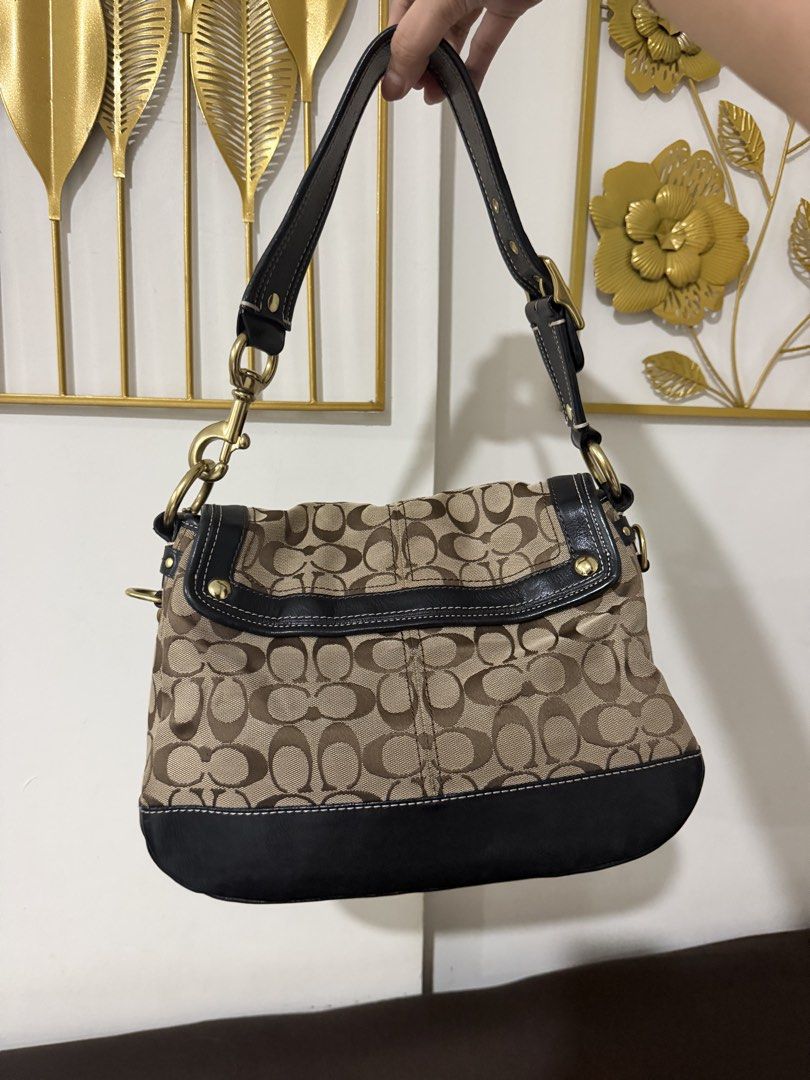 Coach Legacy Anniversary (Category: Luxury Bags & Wallets) located in Calbayog City. Submitted by incesrueda (Listing ID 1466311287, Image 3). Description: .