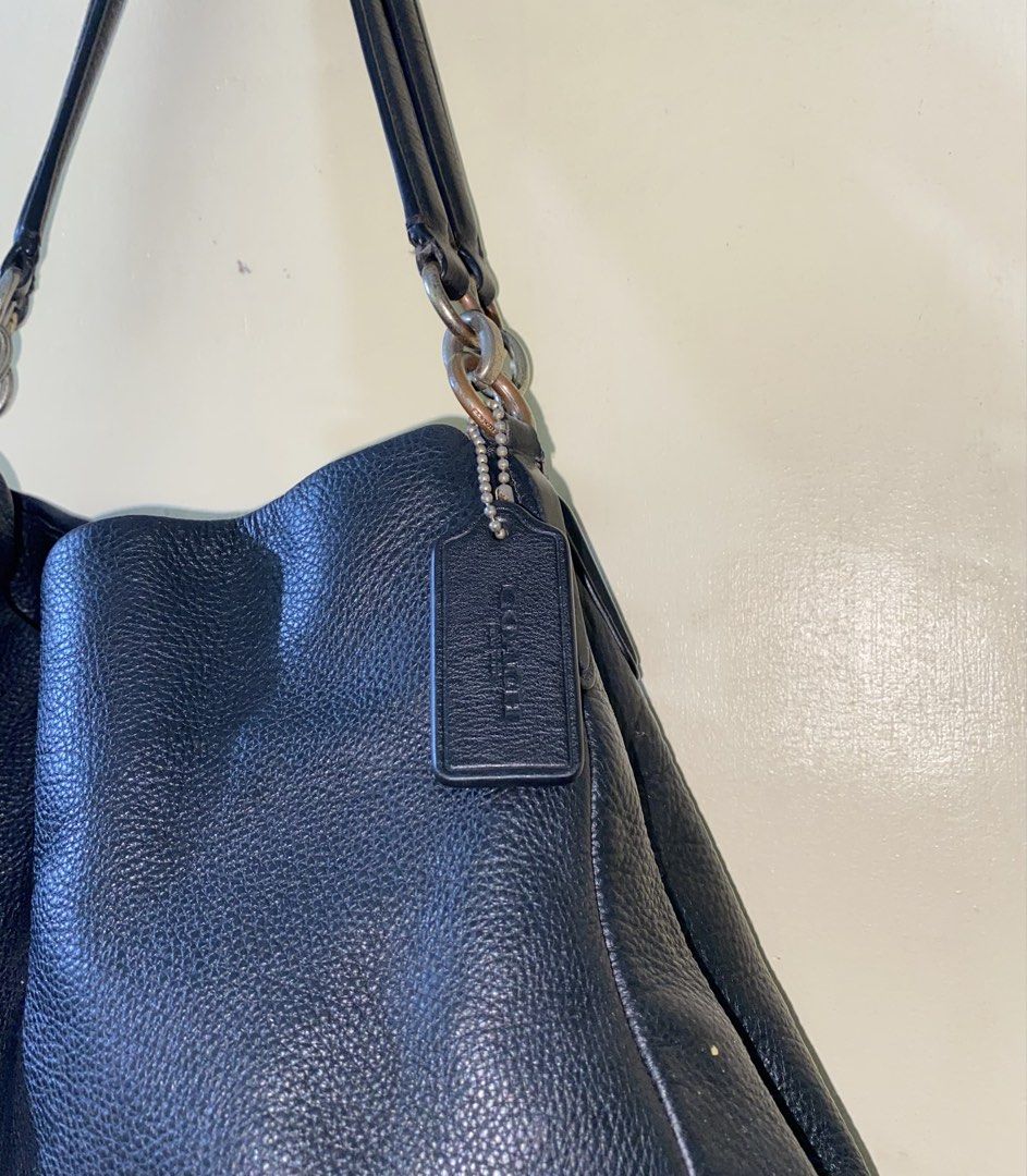 Coach Madison Phoebe in Black (Category: Belt bags, Clutches and Pouches) located in Caloocan City. Submitted by the.thriftstyled (Listing ID 1466215140, Image 2). Description: Black Coach Madison Phoebe hearing offers not lower than P700 📍North Caloocan - can ship thru lalamove and jnt - can do video calls and privide my personal infos - perf for college students and corpo girlies - has three compartments - with middle zipper compartment and ma