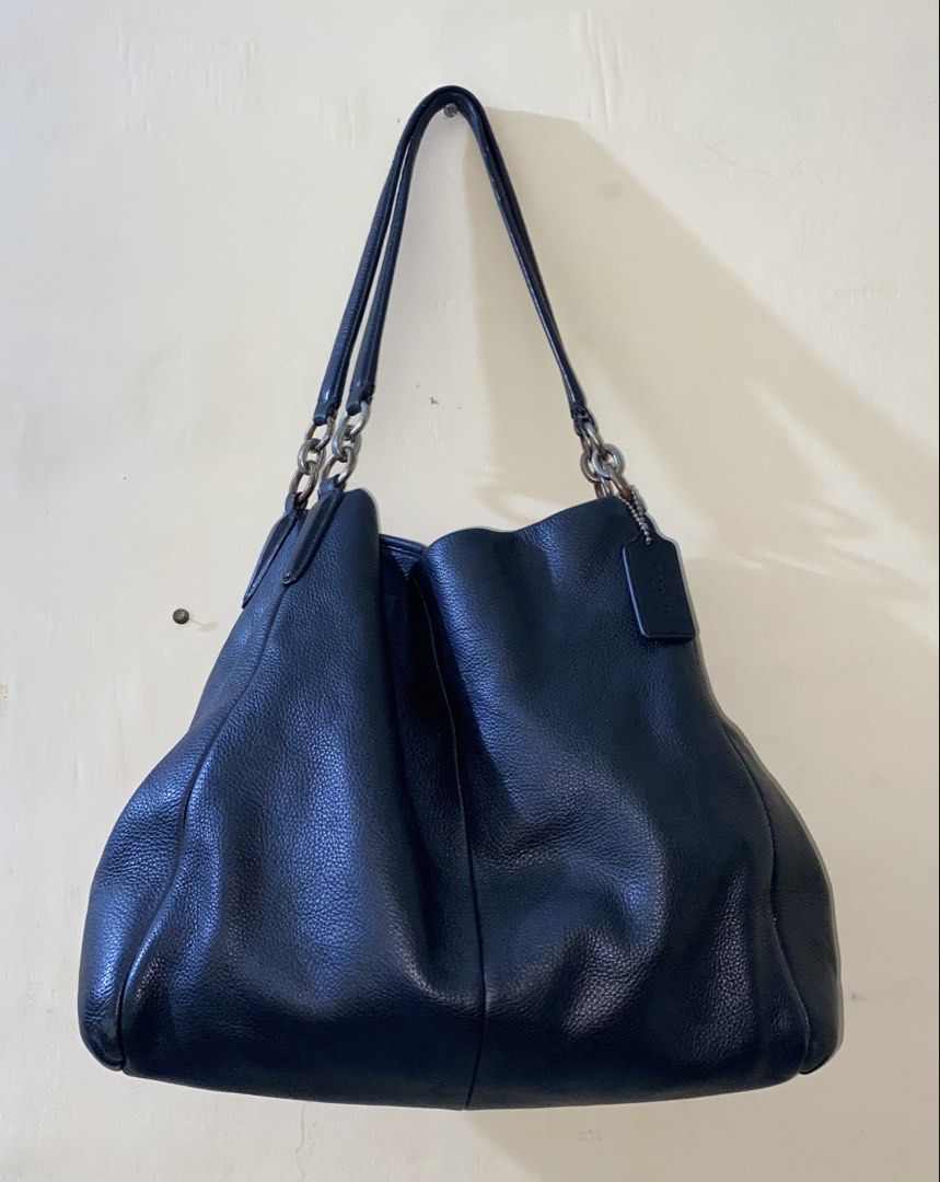 Coach Madison Phoebe in Black (Category: Belt bags, Clutches and Pouches) located in Caloocan City. Submitted by the.thriftstyled (Listing ID 1466215140, Image 1). Description: Black Coach Madison Phoebe hearing offers not lower than P700 📍North Caloocan - can ship thru lalamove and jnt - can do video calls and privide my personal infos - perf for college students and corpo girlies - has three compartments - with middle zipper compartment and ma