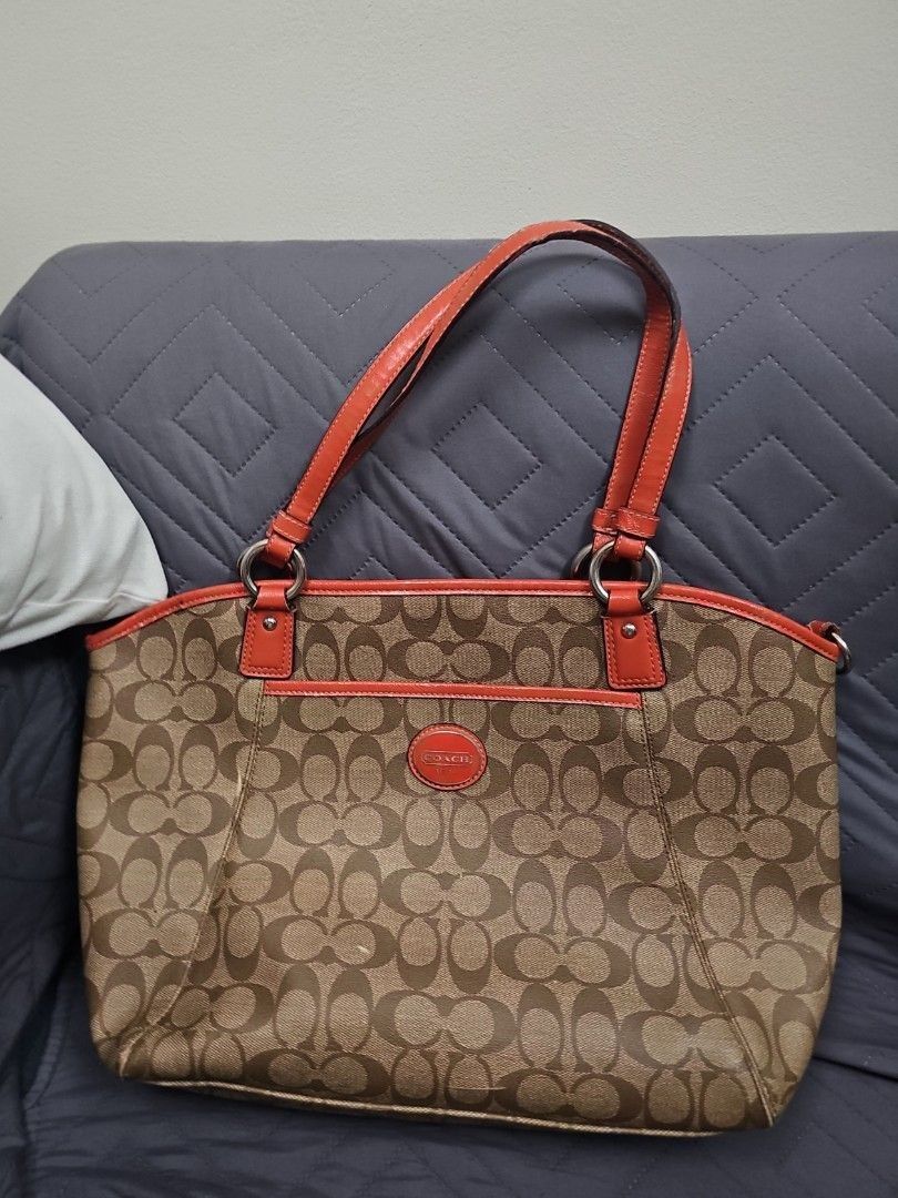 Coach Monogram Shoulder bag (Category: Shoulder Bags) located in Manila. Submitted by shopaholicmimi (Listing ID 1466251317, Image 1). Description: 📍📍preloved with flaws (please see photos) dirt rubber lining minor rubs corner runs sa wnd zipper handle not ergo, legacy, vintage, soho, saddle, demi, zoe, carly, eastwest, patchwork, rare, canvas, signature, laurel, hobo.