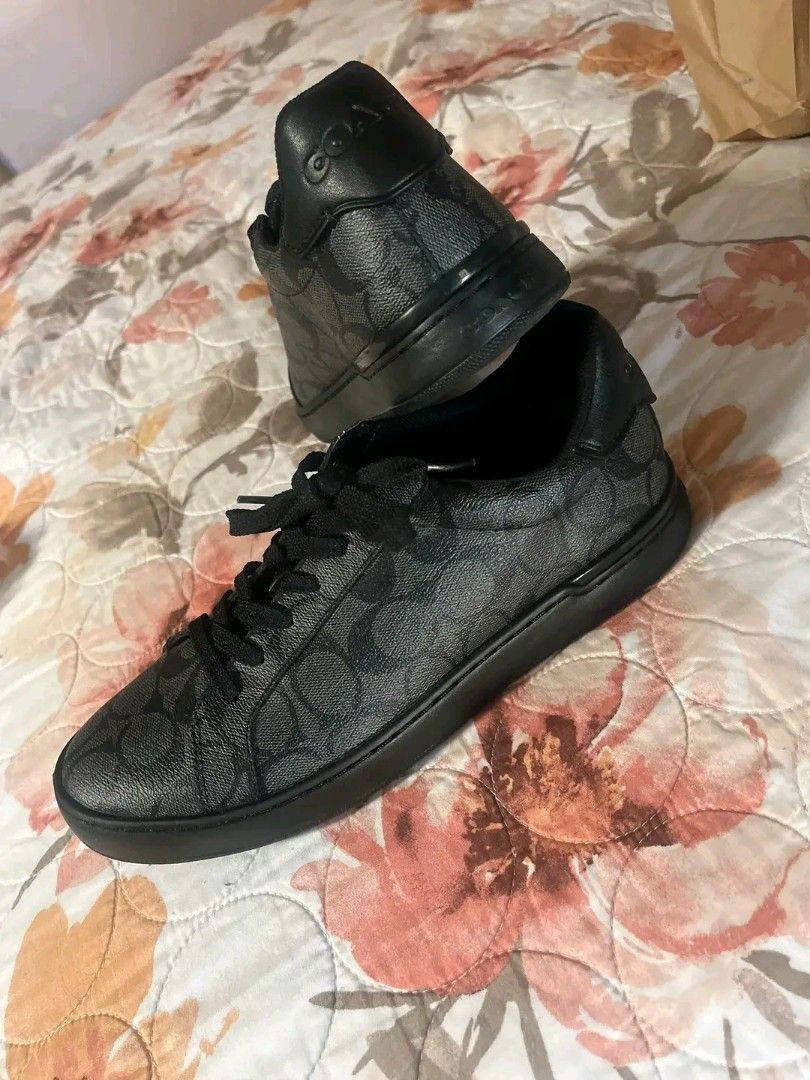 Coach shoes (Category: Sneakers & Footwear) located in Manila. Submitted by trueriver.1f53f5 (Listing ID 1466279914, Image 2). Description: For sale size 13 No issue Ready to use Ready to pick up dito sa condo Location cityland vito cruz towers malate Manila Thanks admin.