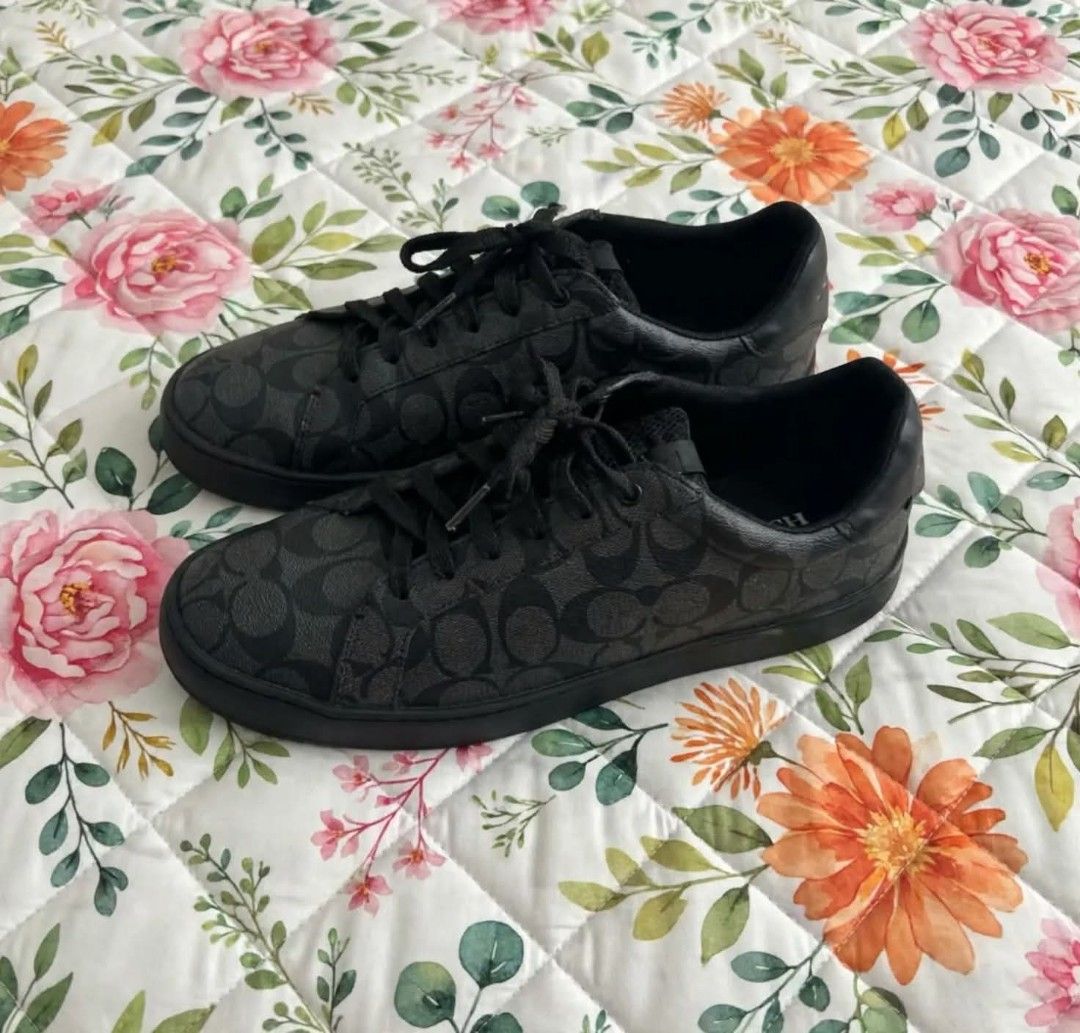 Coach shoes (Category: Sneakers & Footwear) located in Manila. Submitted by trueriver.1f53f5 (Listing ID 1466279914, Image 1). Description: For sale size 13 No issue Ready to use Ready to pick up dito sa condo Location cityland vito cruz towers malate Manila Thanks admin.