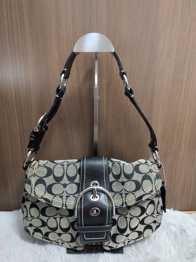 Coach Soho (Category: Luxury Bags & Wallets) located in Apalit. Submitted by hirose916269213 (Listing ID 1466215812, Image 1). Description: .
