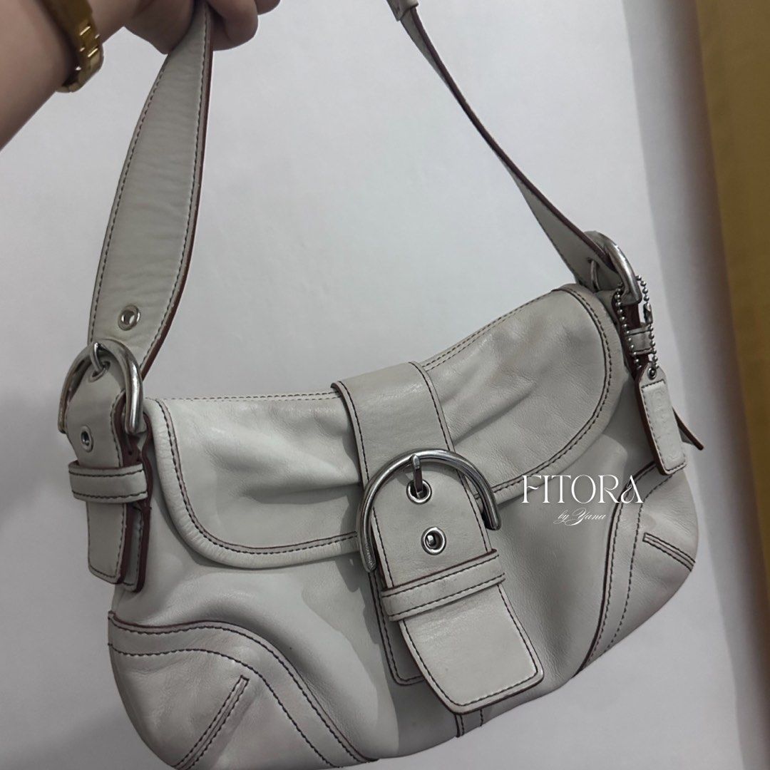 Coach Soho (White Leather) (Category: Shoulder Bags) located in Adams. Submitted by fitorabyyana (Listing ID 1466266887, Image 1). Description: Loc. Pangasinan .