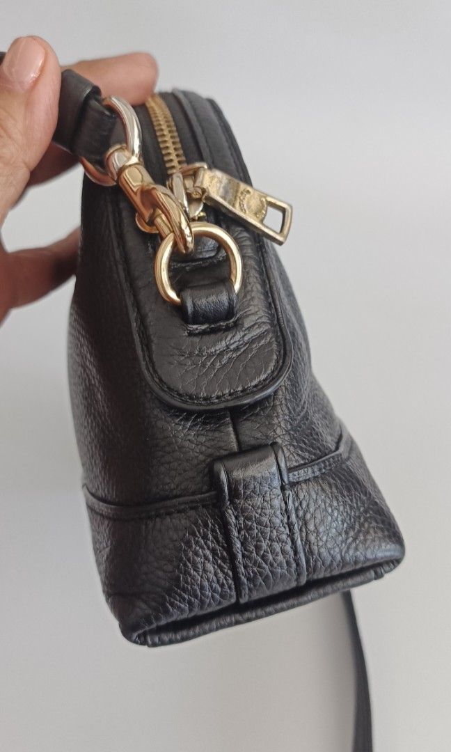 Coach Dome Crossbody Bag- small (Category: Cross-body Bags) located in Kapalong. Submitted by ukaybagscurator (Listing ID 1466186759, Image 3). Description: No flaws.