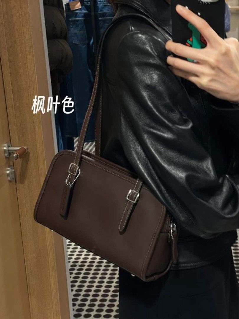 Coach Swing Shoulder Bag (Category: Shoulder Bags) located in Manila. Submitted by msddirectfactoryoutlet (Listing ID 1466295521, Image 1). Description: .