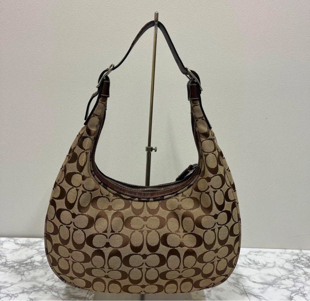 Coach Vintage Crescent Bag (Category: Shoulder Bags) located in Manila. Submitted by _dearvintage (Listing ID 1466210554, Image 1). Description: ETA: 1 month From Japan 🇯🇵 Dm for more info :) 📍 Laguna.