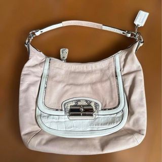 (Category: ) located in . Submitted by _dearvintage (Listing ID 1466206236, Image 1). Description: .