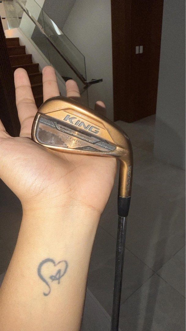 Cobra King MIM Tour Copper Iron Set (Category: Golf) located in Manila. Submitted by sicasfuck (Listing ID 1466208378, Image 1). Description: - Set includes 6 Cobra King MIM Tour copper irons - Striking copper finish with metal injection molded construction and CNC milled faces - Fitted with Golf Pride Plus 4 grips in great shape with solid texture - Standard steel shafts installed - Ready for the course - With KBS Shaft - 5-P - Newly installed G