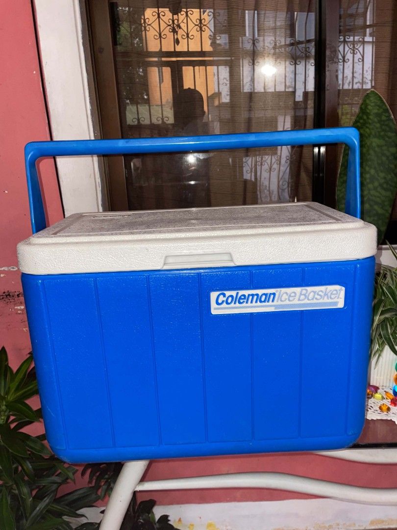 Coleman Ice Box (Category: Hiking & Camping) located in Dasmarinas. Submitted by bujitoys (Listing ID 1466228416, Image 1). Description: .
