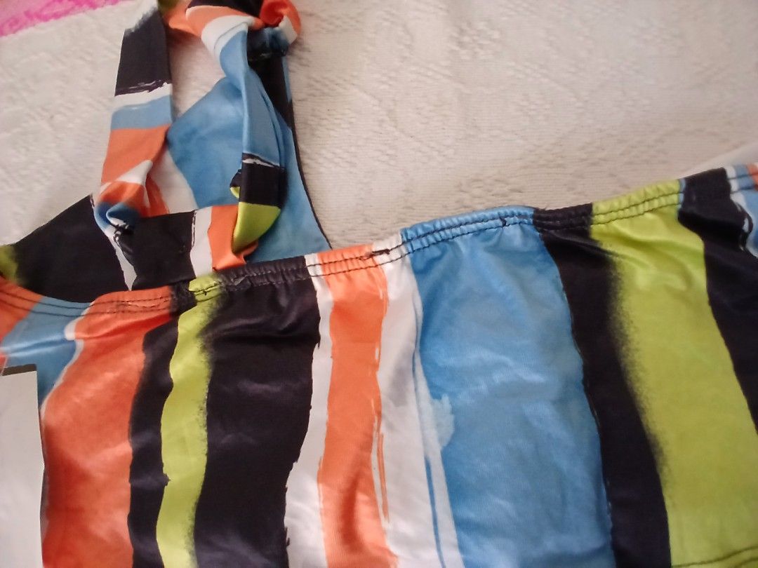 Colorful (Category: Others Tops) located in Quezon City. Submitted by charchartindahan (Listing ID 1466177744, Image 3). Description: 🔴thrift, kindly check the photo & need wash before use 🔴Gcash payment, by pick up & Jrs Express 🔴loc.near U.P Diliman Q.C.