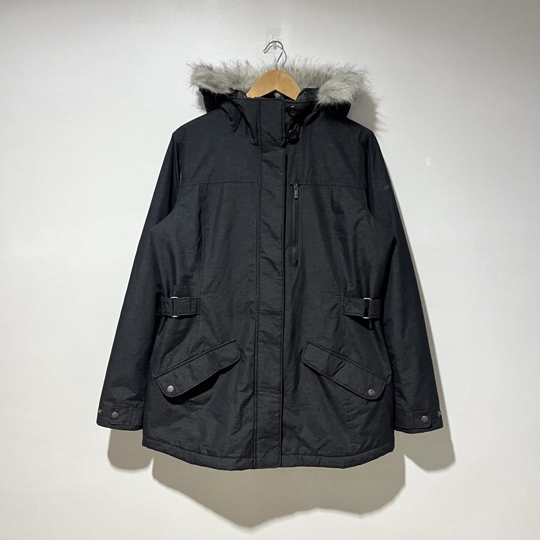 COLUMBIA CARSON PASS JACKET‼️ (Category: Coats, Jackets and Outerwear) located in Cebu City. Submitted by clarkcamu68040 (Listing ID 1466250334, Image 1). Description: COLUMBIA CARSON PASS JACKET‼️ AS NEW (WOMEN’s) SIZE LARGE W 22.5 / L 30.5 COLORATE 10 / 10 ISSUE : ❌❌❌ PHP 1,250 + 90 SF🛒🛒 📍CEBU ,CITY OF NAGA 🚚 J&T EXPRESS.
